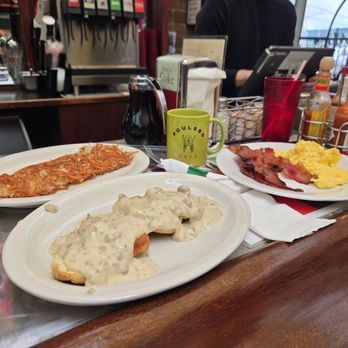 Green Light Diner - Diners Near Me - Poulsbo, Washington