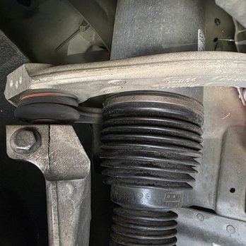 Car Online - Cracked steering knuckles. From a Range Rover UNSAFE! - Auto Loan Providers Near Me - Roswell, Georgia Car Online - Cracked steering knuckles. From a Range Rover UNSAFE! - Auto Loan Providers Near Me - Roswell, Georgia