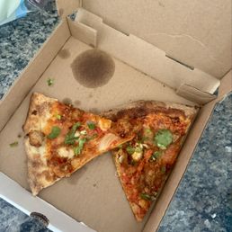 SPECIAL Honey Sambal Chicken Pizza SPECIAL Honey Sambal Chicken Pizza