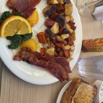 Red Rock Cafe - Breakfast with some awesome over baked potatoes - Breakfast & Brunch Near Me - Sedona, Arizona Red Rock Cafe - Breakfast with some awesome over baked potatoes - Breakfast & Brunch Near Me - Sedona, Arizona