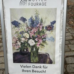 Hofcafe Bei Mutter Fourage - Mutter Fourage im Herbst 2026