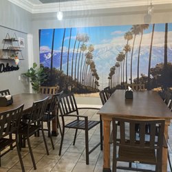 Freddy's Hawaiian Plates - Inside
