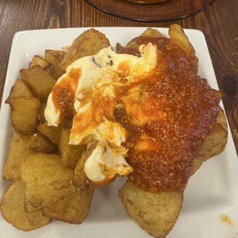 El Cable Bar - Papas Bravas - Tapas Bars Near Me - Sitges, B