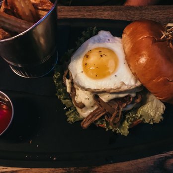 Barrels & Boards - King Burger - New American Near Me - Raynham, Massachusetts