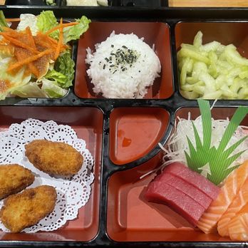 Omokase - Bento box with fried oysters and sashimi - Sushi Bars Near Me - Rancho Cucamonga, California