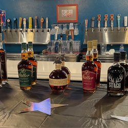 Grinners Bar & Liquor Store - Great whiskey selection