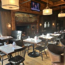 The Tavern - Nice ambiance