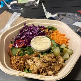 sweetgreen - Healthy Salads, Wraps, and Bowls - Crispy Chicken Salad - Salad Near Me - Miami, Florida