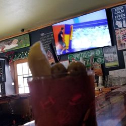 Retreat Bar - Bloody Mary action