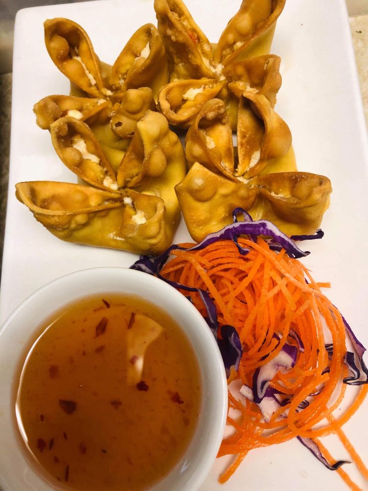 Food from Yummy Thai Cuisine