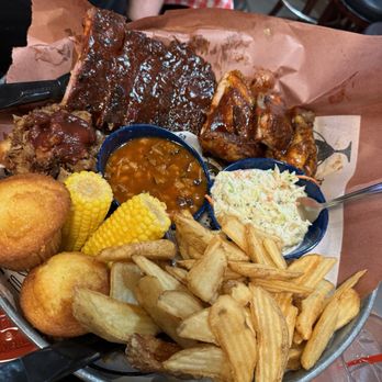 Famous Dave's BBQ - Barbeque Near Me - Modesto, California Famous Dave's BBQ - Barbeque Near Me - Modesto, California