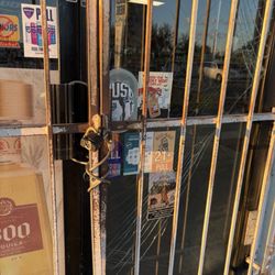 Beverage Depot - Locked up