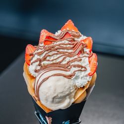 Gordo’s Bubble Waffles - Strawnella Waffle Cone