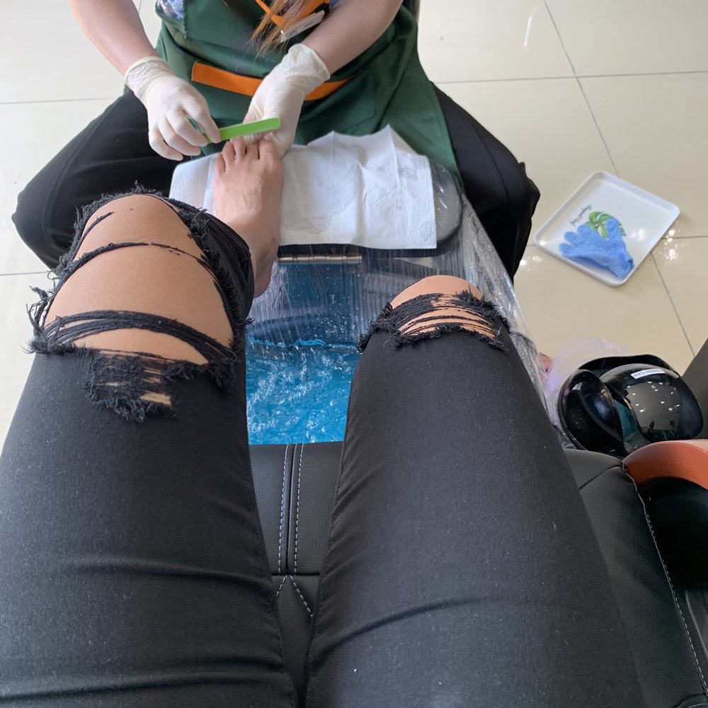 Tropical Leaf - Tub liners and clean tools - Nail Salons Near Me - Brooklyn, New York Tropical Leaf - Tub liners and clean tools - Nail Salons Near Me - Brooklyn, New York