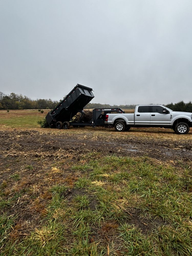 Calef Hauling Services - tree service in Wichita, KS