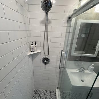 Murphy's Construction - Inside the shower - the detailed work is high quality - General Contractors Near Me