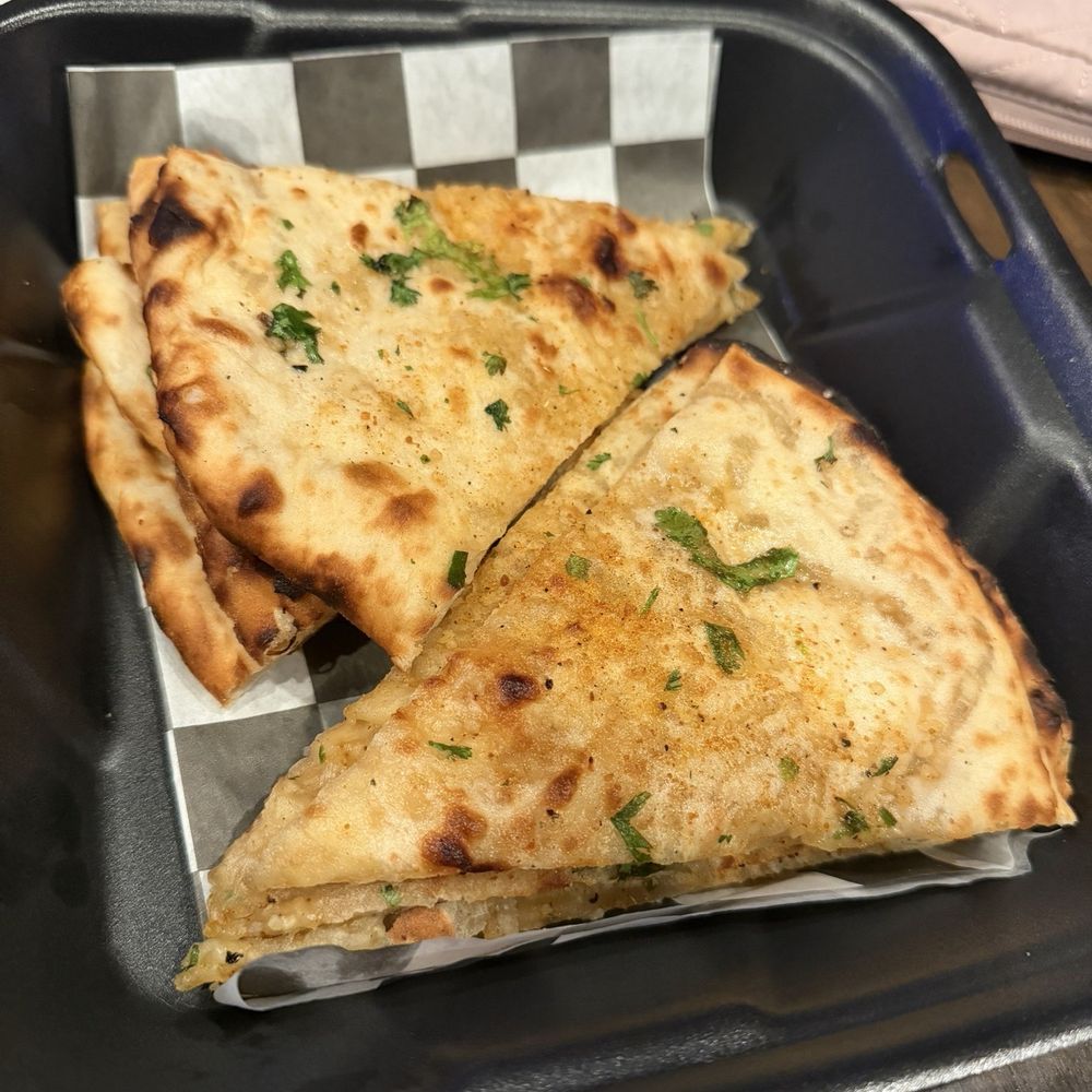 Seasoned Garlic Cheese Naan Seasoned Garlic Cheese Naan