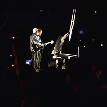 Citi Field - Rock n roll wins!! - Stadiums & Arenas Near Me - Corona, New York
