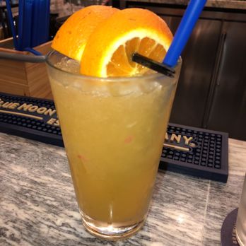 Blue Moon Taphouse - Orange slice crush - Breweries Near Me - Norfolk, Virginia