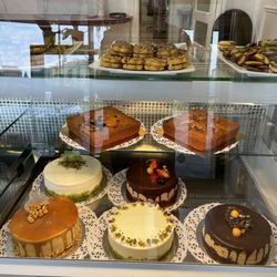Heavenly Delights Patisserie - Cakes