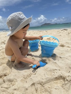 Lanikai Beach by null