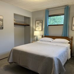 Ephraim Village Cottages - Comfortable beds and simple decor provides a space to relax and rest the body and the mind.