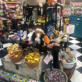 Sugarville - Candy store - Ice Cream & Frozen Yogurt Near Me - Libertyville, Illinois