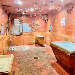 Customs House Museum - Love bubbles?