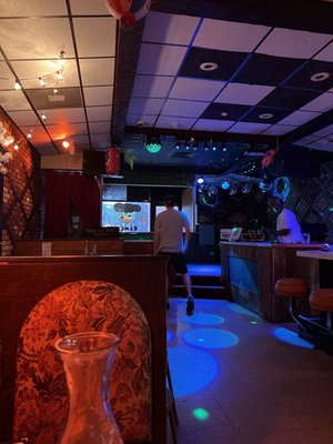 Quinn's by null