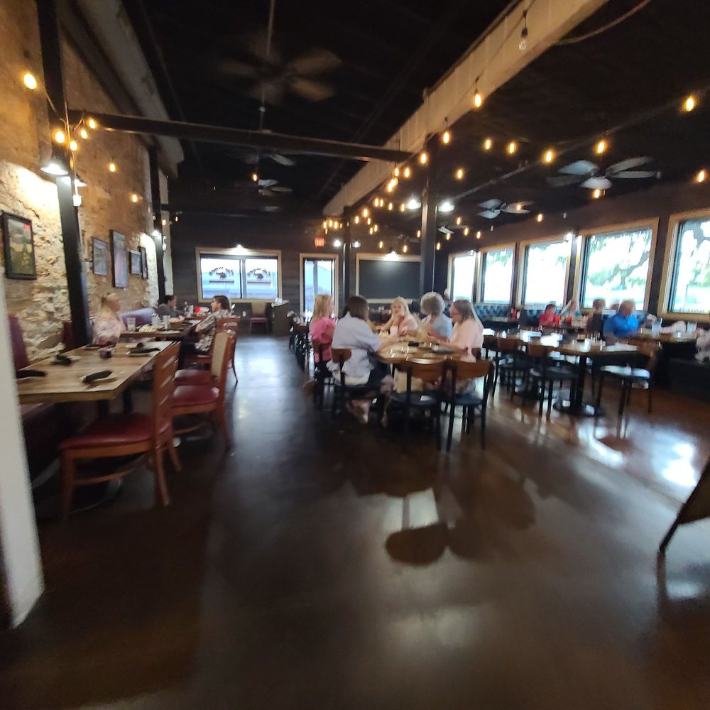 Adriano's Italian Restaurant - Italian Near Me - Marble Falls, Texas