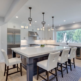 Reico Kitchen & Bath - a large kitchen with a center island - Kitchen & Bath Near Me - Salem, Virginia