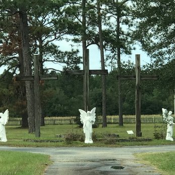 Lay Cemetery - Angels on the circle drive - Funeral Services & Cemeteries Near Me Lay Cemetery - Angels on the circle drive - Funeral Services & Cemeteries Near Me