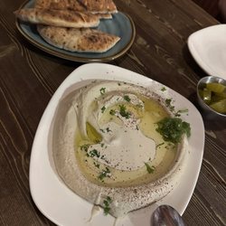 Falafel Hummus