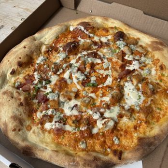 Pizza Bruno - buffy. but no slicing ?!?!? - Pizza Near Me - Orlando, Florida Pizza Bruno - buffy. but no slicing ?!?!? - Pizza Near Me - Orlando, Florida