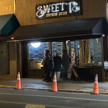 Sweet T's Southern Eatery - Store front - Soul Food Near Me - Montclair, New Jersey Sweet T's Southern Eatery - Store front - Soul Food Near Me - Montclair, New Jersey