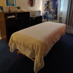 Encompass Massage of Sebring - Treatment room