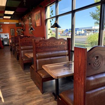 Coffee Links Cuisine - Seating area - Cafes Near Me - South Ogden, Utah Coffee Links Cuisine - Seating area - Cafes Near Me - South Ogden, Utah