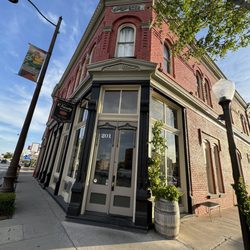Trinity Hotel Restaurant - Trinity Hotel Restaurant