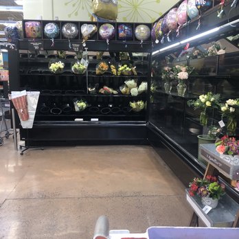 Kroger - Graduation weekend ...no flowers! - Grocery Near Me - Morgantown, West Virginia