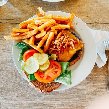 Hugo's - Create Your Own Beef Burger - Breakfast & Brunch Near Me - Studio City, California Hugo's - Create Your Own Beef Burger - Breakfast & Brunch Near Me - Studio City, California