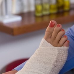 Bregman Foot-Ankle & Nerve Center - Peter Bregman, DPM - World-class foot and ankle care--no insurance needed. See Dr. Bregman and feel the difference!