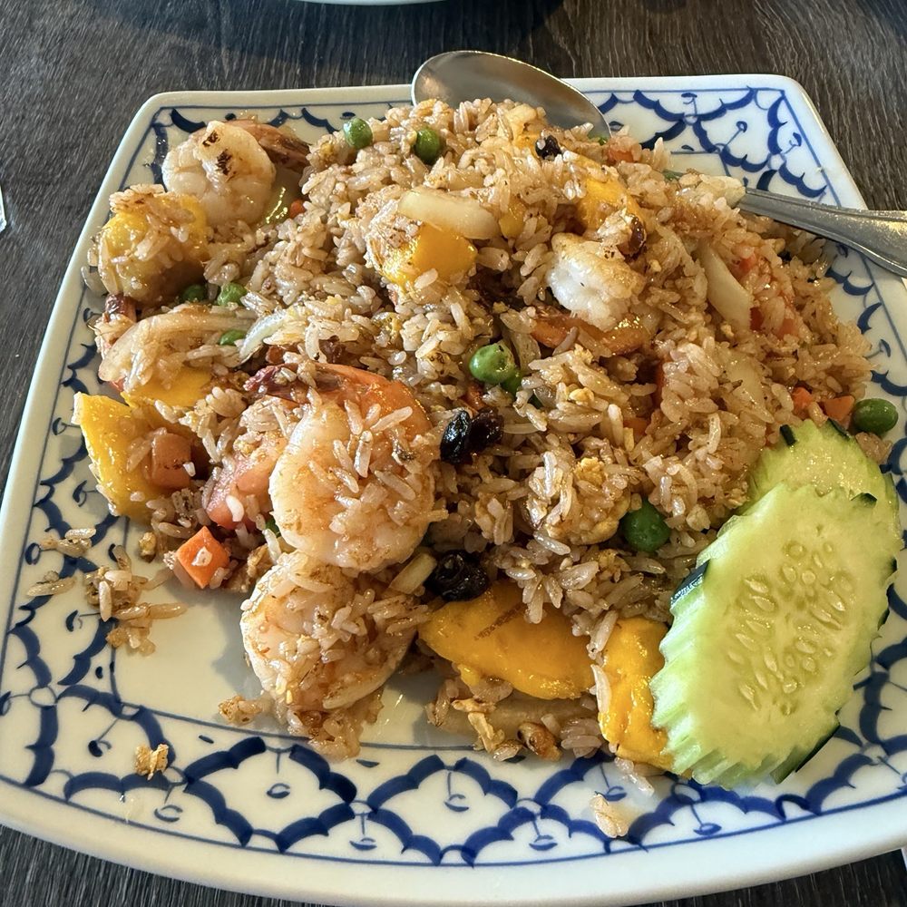 Ahhhh-mazing Mango Thai fried rice with prawns Ahhhh-mazing Mango Thai fried rice with prawns