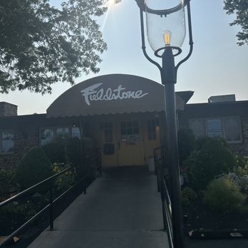 Fieldstone Country Inn - Entrance - New American Near Me - Lockport, New York
