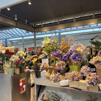 Mercado do Bolhão - Public Markets Near Me - Porto, 13