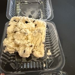 The Red Front - Cookies and cream ice cream brick