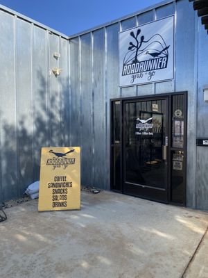 Roadrunner Grab+Go by null