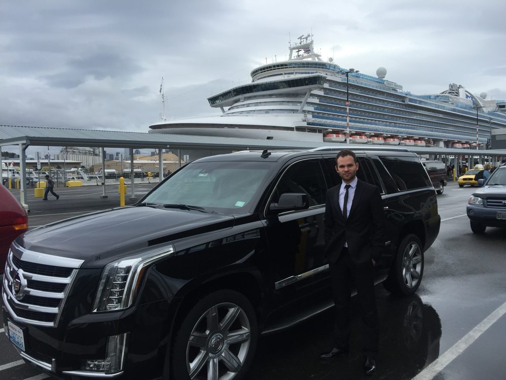 SEATTLE TOWN CAR Updated September 2024 17 Photos & 17 Reviews