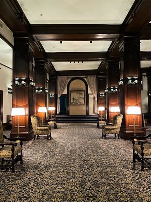 Hotel New Grand by null