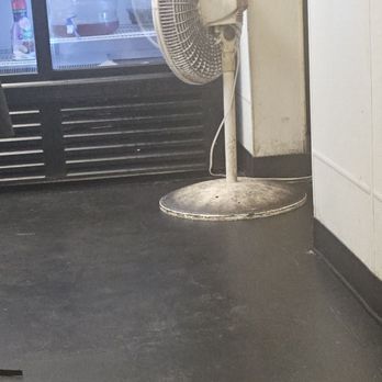 Mr Fries Man - Peoria - Fan position to outside of kitchen. Disgusting, filthy. - Chicken Wings Near Me - Peoria, Arizona Mr Fries Man - Peoria - Fan position to outside of kitchen. Disgusting, filthy. - Chicken Wings Near Me - Peoria, Arizona