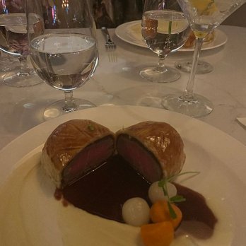 Ramsay's Kitchen at The Silver Legacy - Beef Wellington - American Near Me - Reno, Nevada